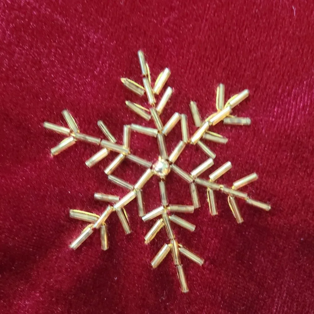 Burgundy Velvet Christmas Mini Tree Skirt Gold Snowflakes Holiday Tree Decor 28